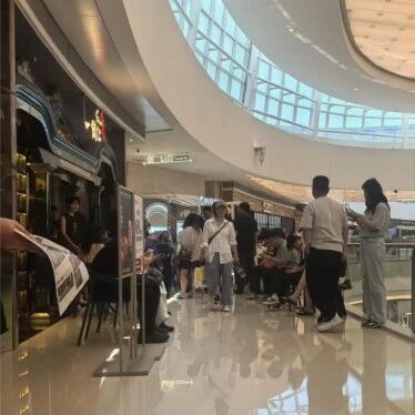 排队4小时、吃饭40分钟：排队从“值得等”变成了“劝退”？