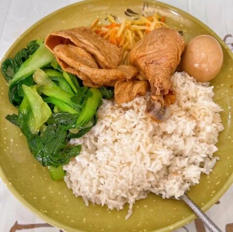 闭店率27%，轻食店的生意快被沙县小吃、老乡鸡们“抢”走了？