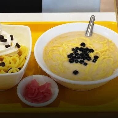 13.9元的“珍珠奶茶面”火了：餐饮为了流量，能有多“疯”？