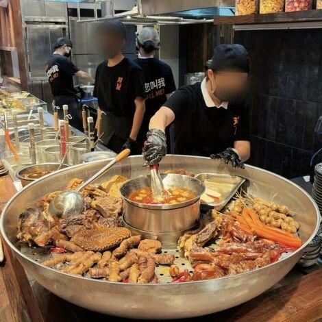 从街边卤味到“中式板前”，台州卤煮为什么突然火了？