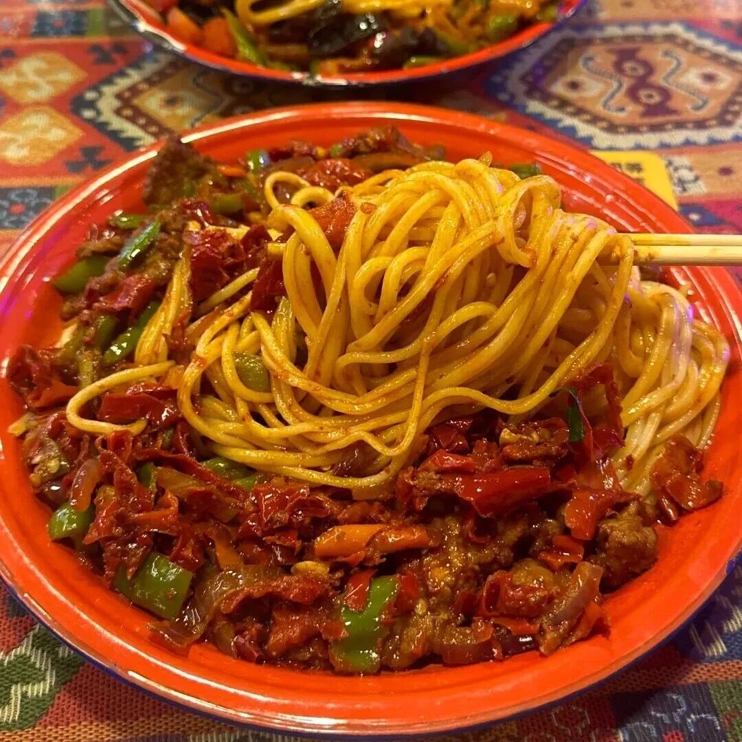 汤面卷不动了，拌面正在成为面馆赛道的下一个突破口？