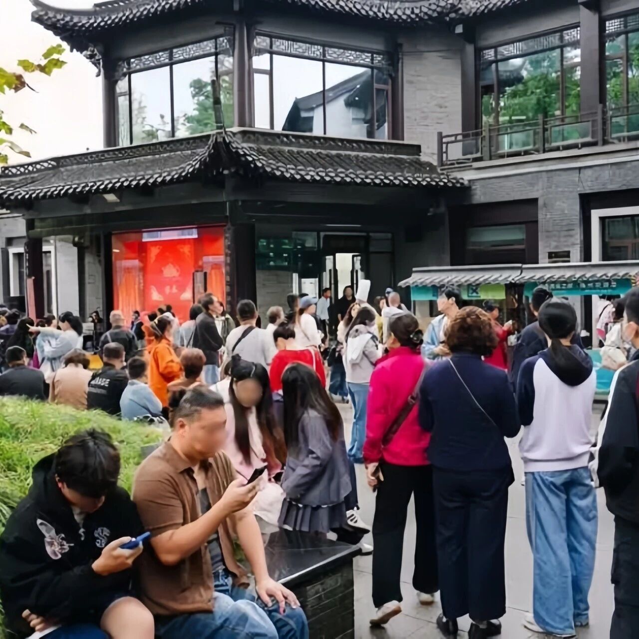 国庆餐饮翻台率341%，为什么老板反而赚不到钱？
