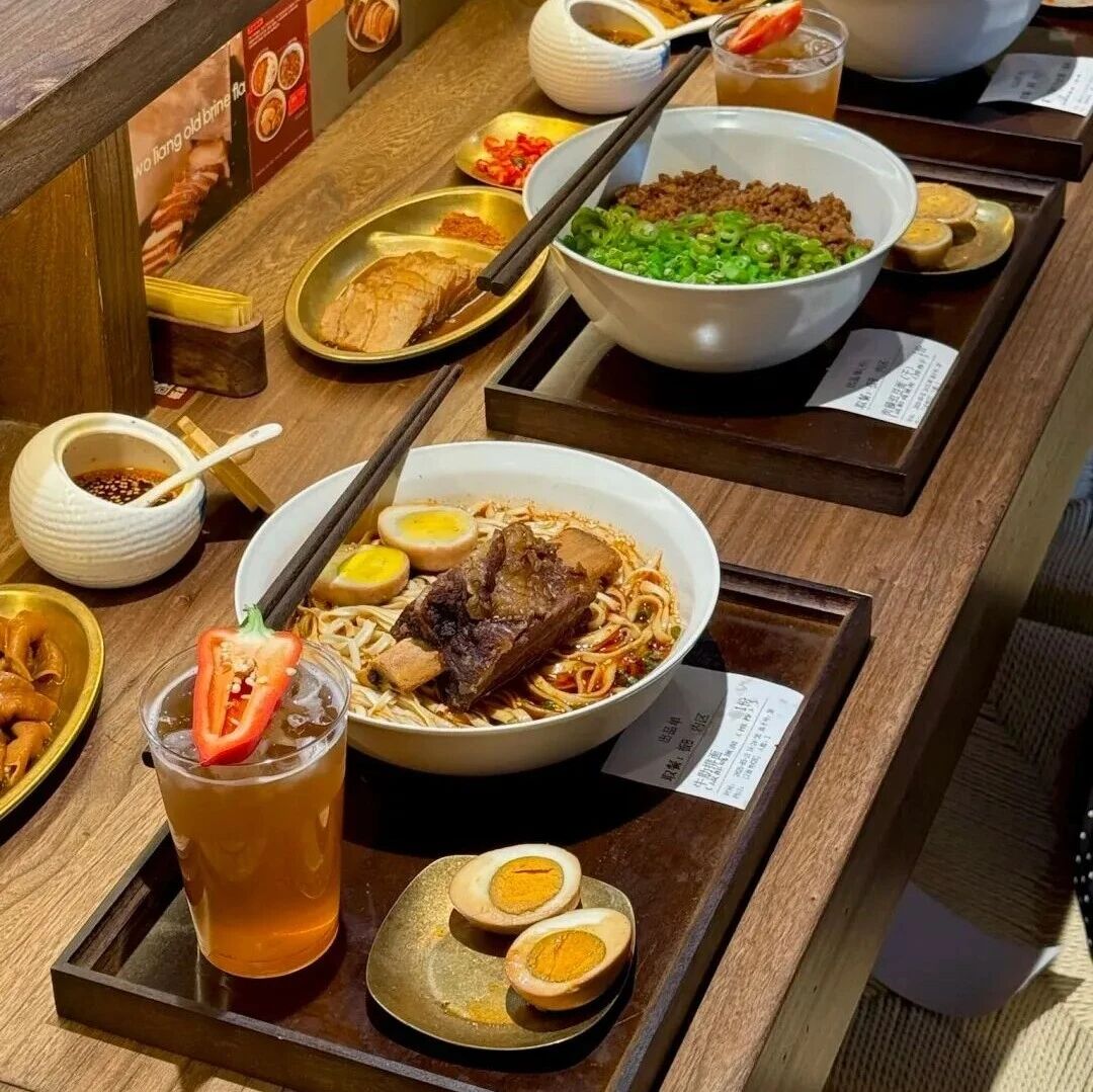 从双人桌变一人桌，餐饮店正在重新设计门店